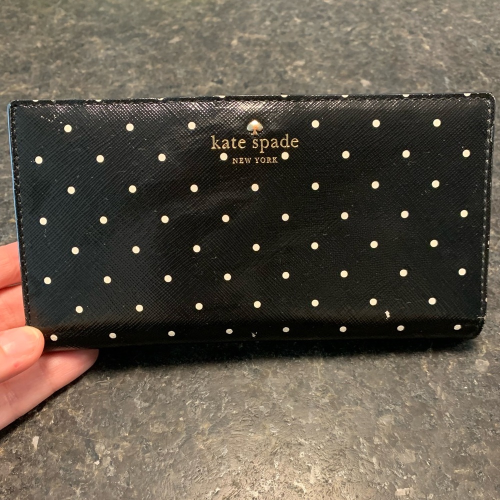 EUC Kate Spade polka dot wallet *make me an offer*!